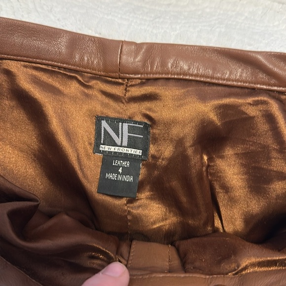 New Frontier leather pants size 4 EUC - Picture 2 of 7